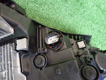 Laden Sie das Bild in den Galerie-Viewer, Frontscheinwerfer Hyundai I30 III 92101G4600 LED Links Scheinwerfer Headlight SCH4046160392rw