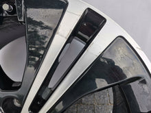 Laden Sie das Bild in den Galerie-Viewer, 1x Alufelge 18 Zoll 8.0&quot; 5x112 43ET A2134015200 Mercedes-Benz Rim Wheel