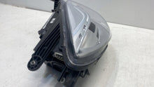Laden Sie das Bild in den Galerie-Viewer, Frontscheinwerfer Mercedes-Benz Slk A1728206761 Rechts Scheinwerfer Headlight SCH3004232079yl