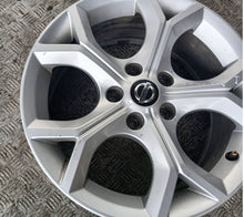Laden Sie das Bild in den Galerie-Viewer, 1x Alufelge 17 Zoll 403006PA1A Nissan Juke Rim Wheel FEL4451414191ps