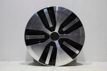 Load image into Gallery viewer, 1x Alufelge 16 Zoll 6.5&quot; 5x112 46ET Silber 5GE601025 VW Golf Vii Rim Wheel