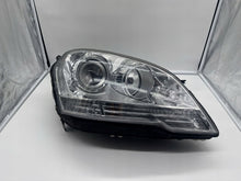 Laden Sie das Bild in den Galerie-Viewer, Frontscheinwerfer Mercedes-Benz W164 A1648207461 Rechts Scheinwerfer Headlight SCH1275386388ta