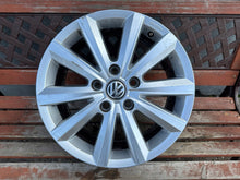 Load image into Gallery viewer, 1x Alufelge 17 Zoll 7.0" 5x120 55ET Glanz Silber 7E0071497 447AE556 VW Multivan FEL3511401228cd