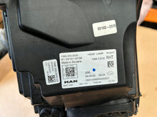 Laden Sie das Bild in den Galerie-Viewer, Frontscheinwerfer Man 81251016738 Rechts Scheinwerfer Headlight SCH1804559673iv