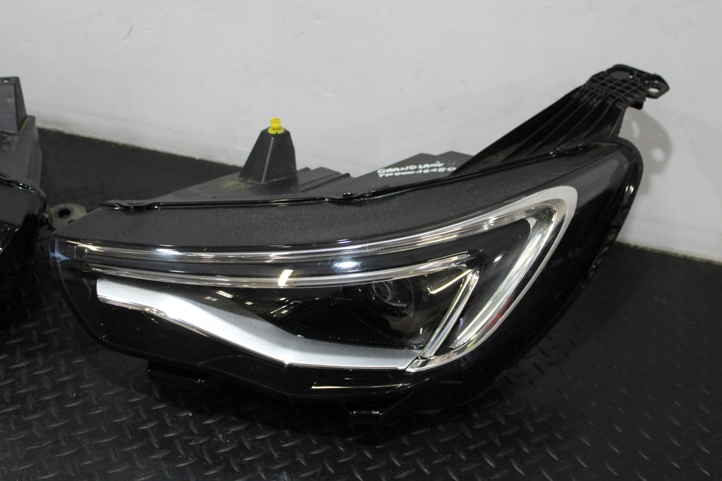 Frontscheinwerfer Opel Grandland X YP00016180 LED Ein Satz Headlight SCH8356403784kt