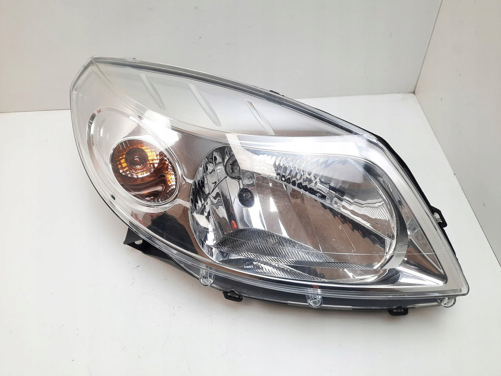 Frontscheinwerfer Dacia Sandero 8200733877 Rechts Scheinwerfer Headlight SCH7499816595ko
