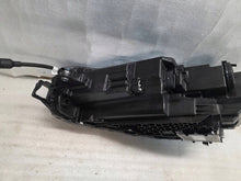 Laden Sie das Bild in den Galerie-Viewer, Frontscheinwerfer Skoda Superb 3P1941016B Rechts Scheinwerfer Headlight SCH5736177640rj