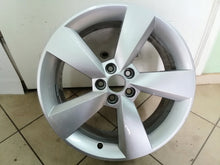 Laden Sie das Bild in den Galerie-Viewer, 1x Alufelge 17 Zoll 7.0&quot; 5x100 46ET 5JA601025C Skoda Fabia Rim Wheel