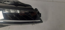Laden Sie das Bild in den Galerie-Viewer, Frontscheinwerfer Skoda Superb III 3V1941016D LED Rechts Scheinwerfer Headlight