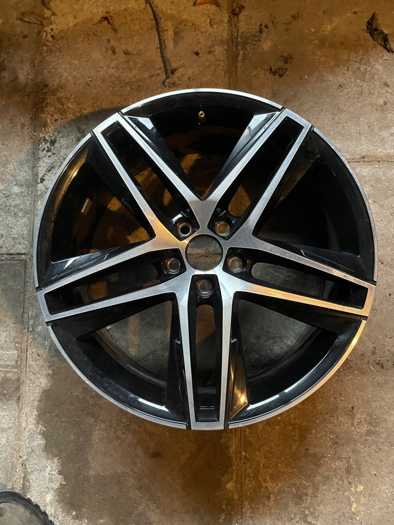 1x Alufelge 18 Zoll 7.0" 5x100 51ET Glanz Schwarz 6F0601025 Seat Ibiza V