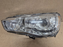 Laden Sie das Bild in den Galerie-Viewer, Frontscheinwerfer Mitsubishi Outlander 8301C4-11 Xenon Links Headlight