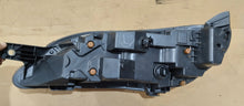 Laden Sie das Bild in den Galerie-Viewer, Frontscheinwerfer Dodge Ram Ducato 68516024AA 68516025AA Rechts Headlight SCH2935542399yy