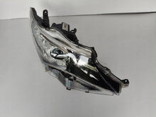 Load image into Gallery viewer, Frontscheinwerfer Toyota Auris 81110-02E20 LED Rechts Scheinwerfer Headlight