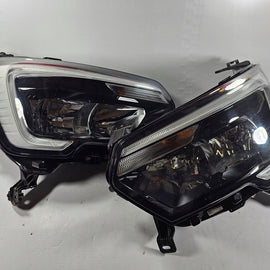 Frontscheinwerfer Renault Master III 260105567R Ein Satz Scheinwerfer Headlight SCH3898184344ox