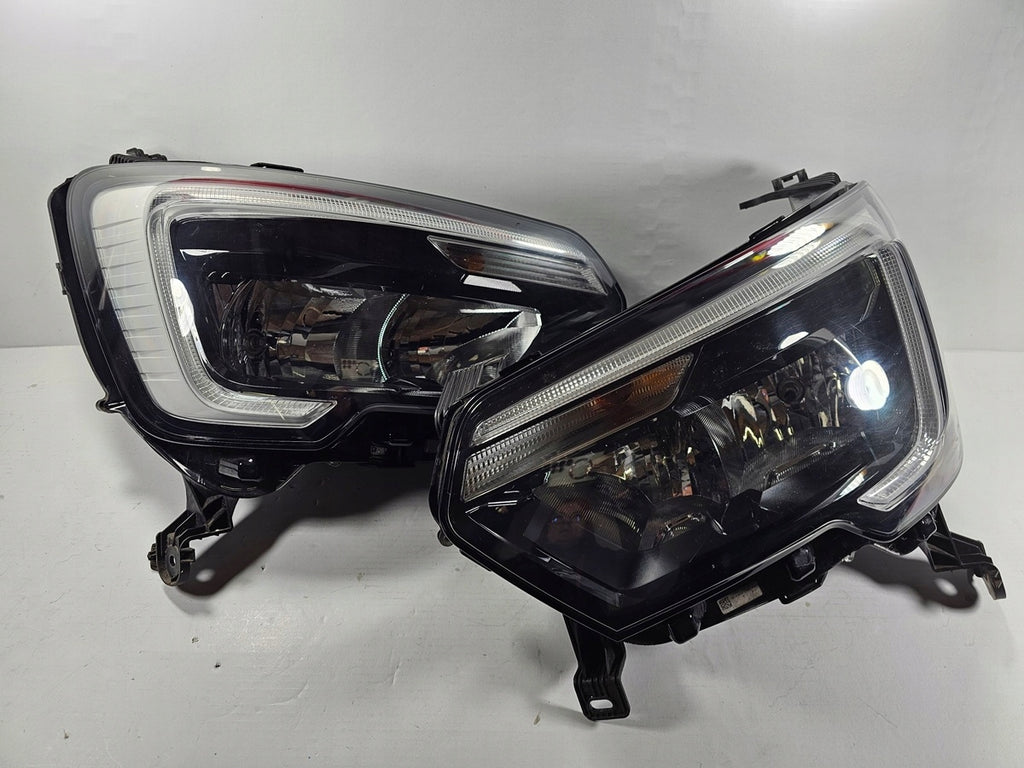 Frontscheinwerfer Renault Master III 260105567R Ein Satz Scheinwerfer Headlight SCH3898184344ox