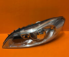 Laden Sie das Bild in den Galerie-Viewer, Frontscheinwerfer Volvo Coupe 31299818 Xenon Links Scheinwerfer Headlight SCH8064208105wu