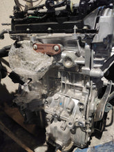 Laden Sie das Bild in den Galerie-Viewer, Motor Dacia Nissan Renault B H4DB450 1.0 TCE Benzin Engine Unkomplett