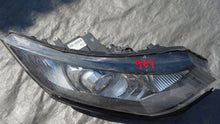 Laden Sie das Bild in den Galerie-Viewer, Frontscheinwerfer Honda Civic IX 33100-TV0-G113-M1 Bi-Xenon Rechts Headlight