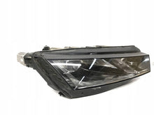 Laden Sie das Bild in den Galerie-Viewer, Frontscheinwerfer Skoda Octavia IV 5E4941016A LED Rechts Scheinwerfer Headlight SCH1965047957kd