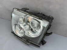 Laden Sie das Bild in den Galerie-Viewer, Frontscheinwerfer Land Rover Range III L322 103419012424 Xenon FALSE Headlight SCH1473378904me