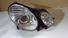 Laden Sie das Bild in den Galerie-Viewer, Frontscheinwerfer Mercedes-Benz W211 Rechts Scheinwerfer Headlight SCH2622288915zn
