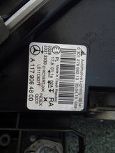 Laden Sie das Bild in den Galerie-Viewer, Frontscheinwerfer Mercedes-Benz Cla A1179064700 A1179064800 Full LED Ein Satz SCH8287444155ux