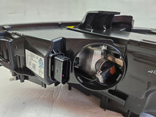 Laden Sie das Bild in den Galerie-Viewer, Frontscheinwerfer Audi A3 8V0941032A Xenon Links Scheinwerfer Headlight