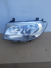 Laden Sie das Bild in den Galerie-Viewer, Frontscheinwerfer Mercedes-Benz Sprinter A9109060000 Links Headlight