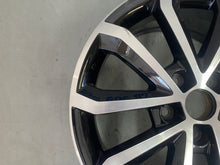Laden Sie das Bild in den Galerie-Viewer, 1x Alufelge 17 Zoll 7.0&quot; 5x112 49ET Glanz Schwarz 5E0601025AE Skoda Octavia Iii