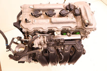Laden Sie das Bild in den Galerie-Viewer, Motor Toyota 2AR-FXE 2.5 54TKm Benzin Engine Komplett