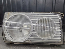Laden Sie das Bild in den Galerie-Viewer, Frontscheinwerfer Mercedes-Benz W123 117779-00 Rechts Scheinwerfer Headlight SCH4279229349zx