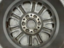 Load image into Gallery viewer, 1x Alufelge 17 Zoll 6.5" 6x139.7 46ET Glanz Silber 52910-4D250 Kia Carnival Ii FEL2929277137eq