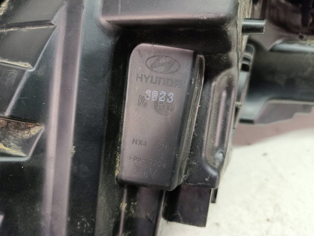 Frontscheinwerfer Hyundai Tucson 92208N9 Rechts Scheinwerfer Headlight SCH5409086189tq