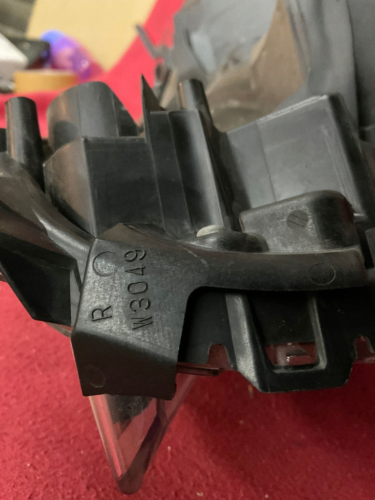 Frontscheinwerfer Toyota W3049K03 LED Ein Stück (Rechts oder Links) Headlight SCH5633545330nl