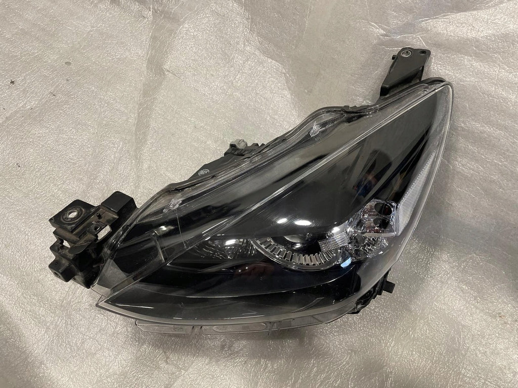 Frontscheinwerfer Mazda II D43N-51040 LED Links Scheinwerfer Headlight