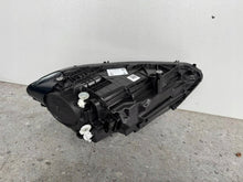 Laden Sie das Bild in den Galerie-Viewer, Frontscheinwerfer Mercedes-Benz W177 A1779065704 LED Links Headlight SCH5028070801wp