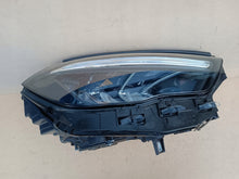 Laden Sie das Bild in den Galerie-Viewer, Frontscheinwerfer Mercedes-Benz Gla H247 A2479066207 Rechts Headlight SCH4074701924ct