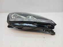 Laden Sie das Bild in den Galerie-Viewer, Frontscheinwerfer Skoda Fabia III 6V1941016D Rechts Scheinwerfer Headlight SCH6673151557du