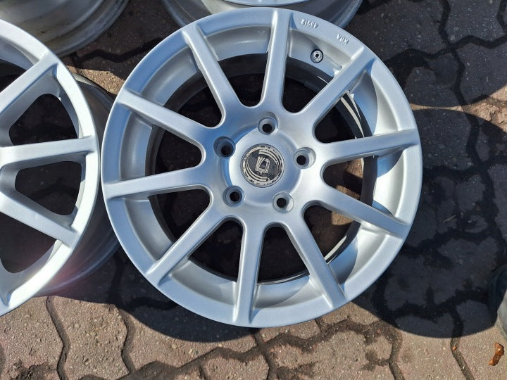 4x Alufelge 15 Zoll 6.5" 5x114.3 45ET 4621621 Hyundai I Rim Wheel FEL6293868824se