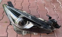 Laden Sie das Bild in den Galerie-Viewer, Frontscheinwerfer Mazda 3 BHN3-51030 Xenon Rechts Scheinwerfer Headlight