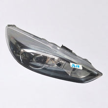 Laden Sie das Bild in den Galerie-Viewer, Frontscheinwerfer Ford Focus F1EB-13W154-CG Xenon Rechts Scheinwerfer Headlight