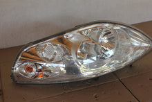 Load image into Gallery viewer, Frontscheinwerfer Opel Movano B 260600049R Ein Stück (Rechts oder Links) SCH6712804682jy