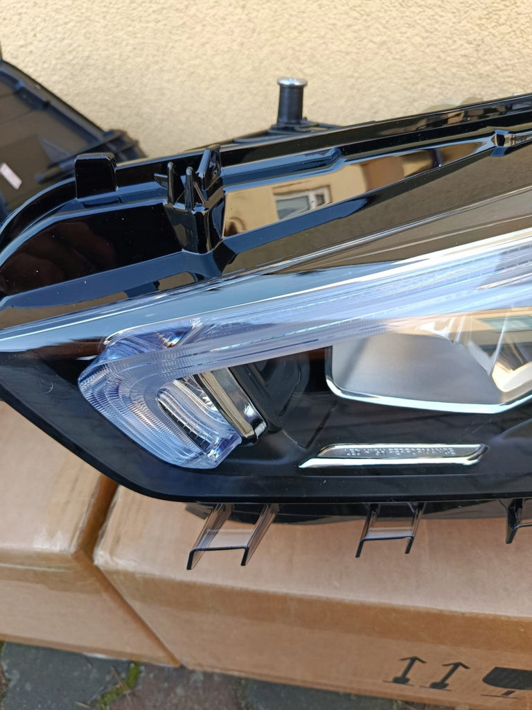 Frontscheinwerfer Mercedes-Benz Cla C118 A1189063900 LED Rechts oder Links SCH1307336168gd