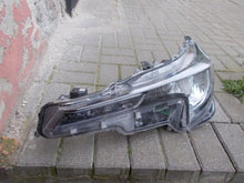 Laden Sie das Bild in den Galerie-Viewer, Frontscheinwerfer Toyota Corolla 81150-02S60 90154118 Full LED Links Headlight