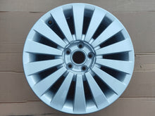 Load image into Gallery viewer, 1x Alufelge 17 Zoll 7.5" 5x112 47ET Glanz Silber 3C0601025G VW Passat Rim Wheel FEL5644686972lw