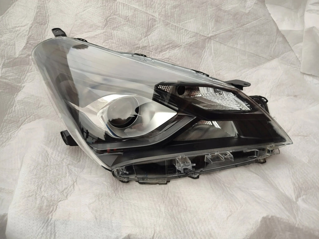 Frontscheinwerfer Toyota Yaris PAO3219 LED Rechts Scheinwerfer Headlight