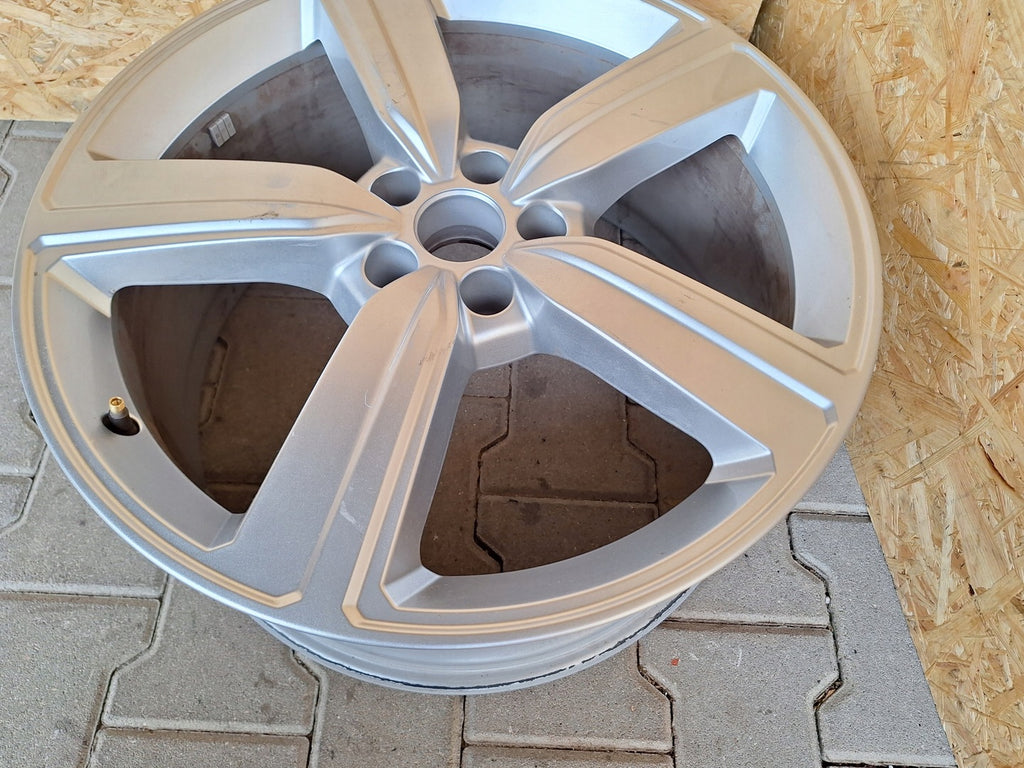 1x Alufelge 20 Zoll 9.0" 5x112 38ET Glanz Silber 4KE601025S Audi E Tron