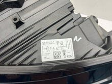 Laden Sie das Bild in den Galerie-Viewer, Frontscheinwerfer Skoda Enyaq 5LB941015A Full LED Links Scheinwerfer Headlight