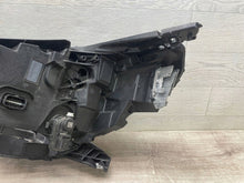 Laden Sie das Bild in den Galerie-Viewer, Frontscheinwerfer Renault Clio V 260109379R Rechts Scheinwerfer Headlight SCH8828250528ir
