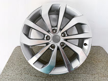 Load image into Gallery viewer, 1x Alufelge 17 Zoll 7.0&quot; 5x112 45ET Glanz Silber 2GA601025AG VW T-Roc Rim Wheel